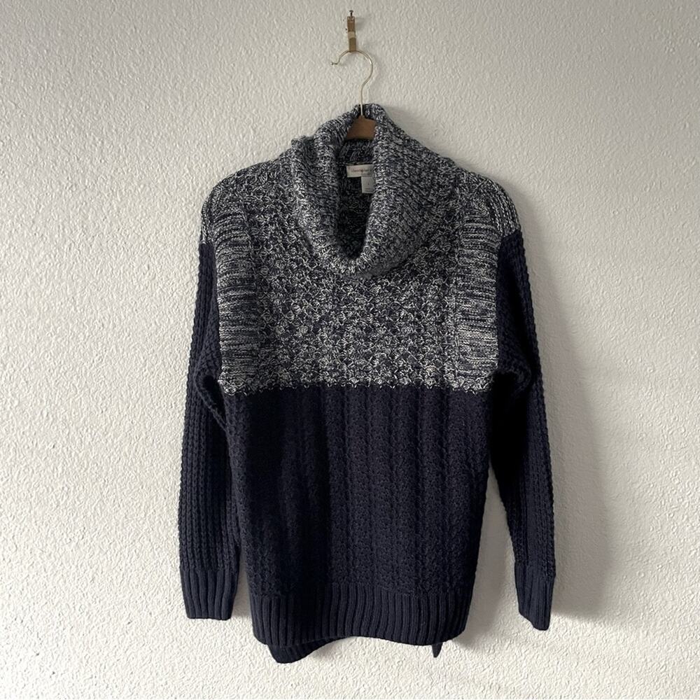 Navy Turtleneck Sweater Color Block Chunky Knit Soft & Cozy Size small